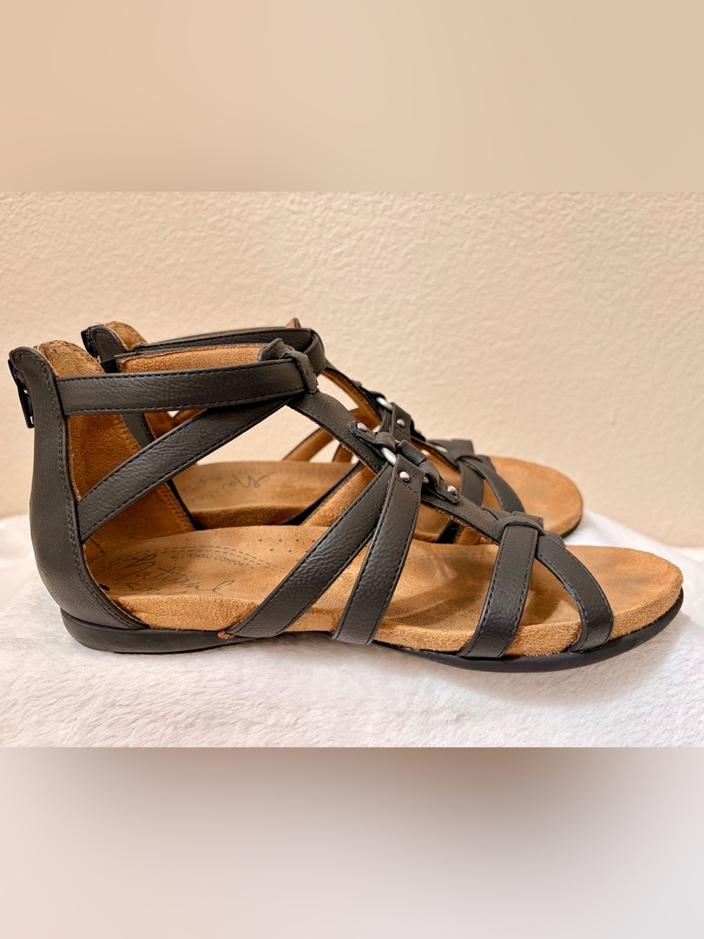 SOUL Naturalizer Black Strappy Gladiator Sandals